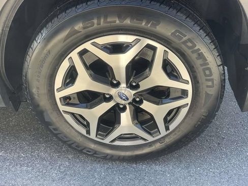 Used 2021 Subaru Forester Premium AWD/4WD image 4