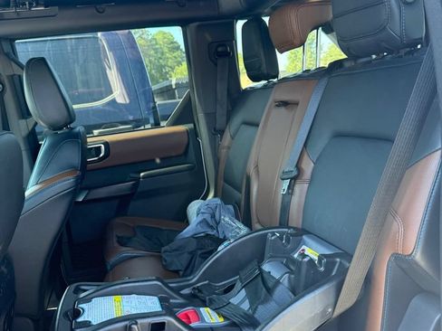 Used 2024 Ford Bronco Outer Banks w/ Sasquatch Package AWD/4WD image 9