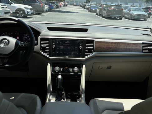 Used 2019 Volkswagen Atlas SEL Premium AWD/4WD image 32