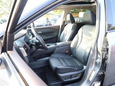 Used 2021 Nissan Rogue SV w/ Premium Package FWD image 8