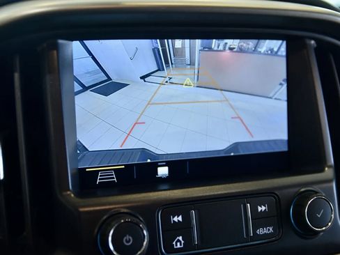 Used 2022 Chevrolet Colorado Z71 image 18