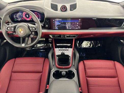 New 2026 Porsche Cayenne S image 6
