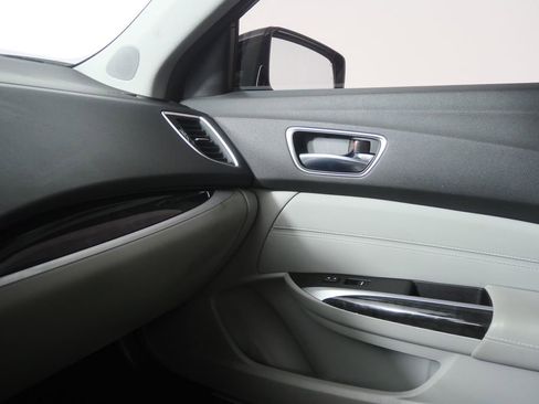 Used 2019 Acura TLX FWD image 23