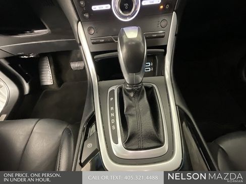 Used 2018 Ford Edge Titanium image 40