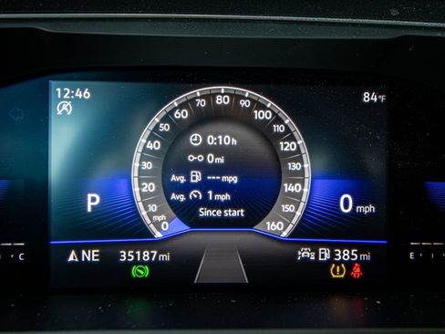 Used 2022 Volkswagen Tiguan SE w/ Panoramic Sunroof Package image 37