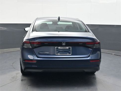 Used 2023 Honda Accord EX image 5