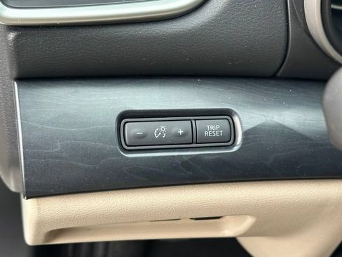 Certified 2023 Nissan Maxima Platinum w/ Sport Mat Group FWD image 22