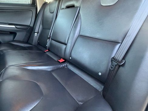 Used 2015 Volvo XC60 T5 Premier image 40