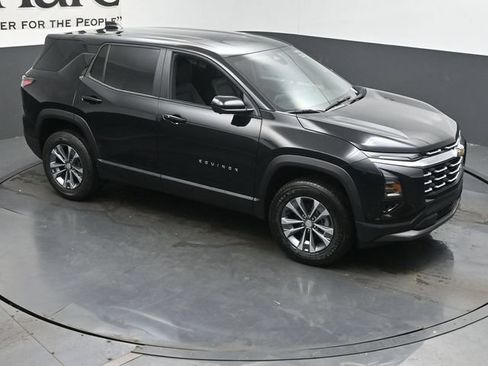 New 2026 Chevrolet Equinox LT w/ Convenience Package II FWD image 16