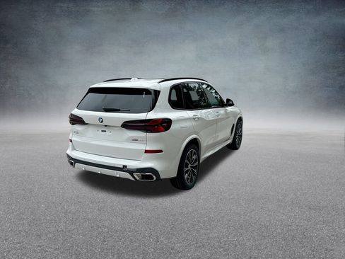 New 2026 BMW X5 xDrive40i w/ M Sport Package AWD/4WD image 8