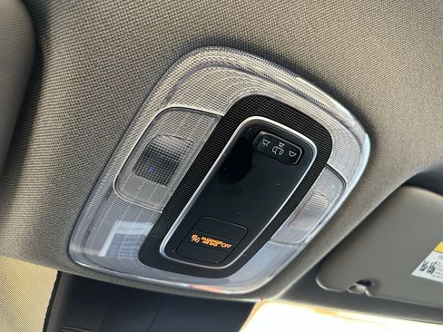 Used 2025 Hyundai Elantra SE image 22