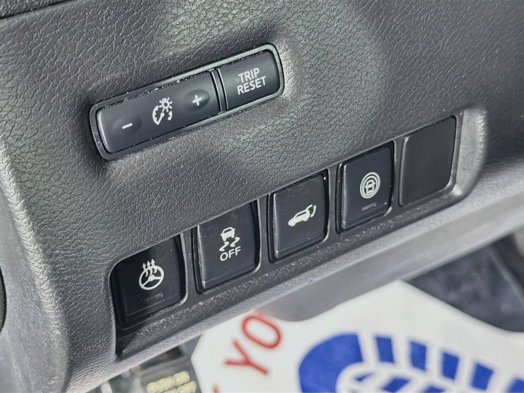 Used 2021 Nissan Murano SV AWD/4WD image 10