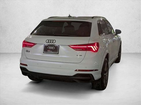 New 2025 Audi Q3 2.0T Premium image 2