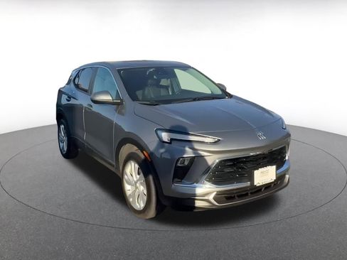 Used 2025 Buick Encore GX Preferred image 3