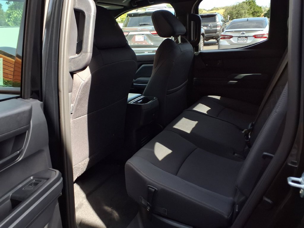 Certified 2025 Toyota Tacoma SR5 AWD/4WD image 19