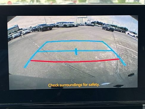 Used 2025 Toyota Sienna XLE FWD image 19