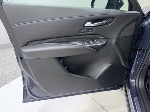 Used 2024 Cadillac XT4 Sport image 10