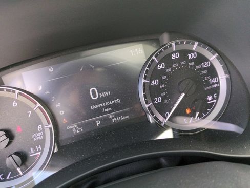 Used 2024 Toyota Highlander XSE FWD image 21
