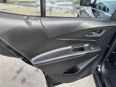 Used 2021 Chevrolet Equinox Premier image 19