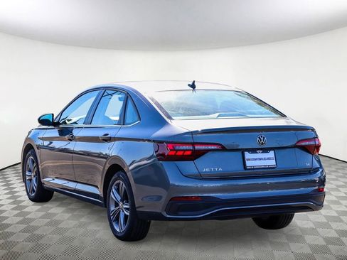Used 2024 Volkswagen Jetta SE image 7