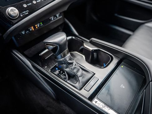 Used 2023 Lexus ES 350 Luxury w/ Premium Package image 22