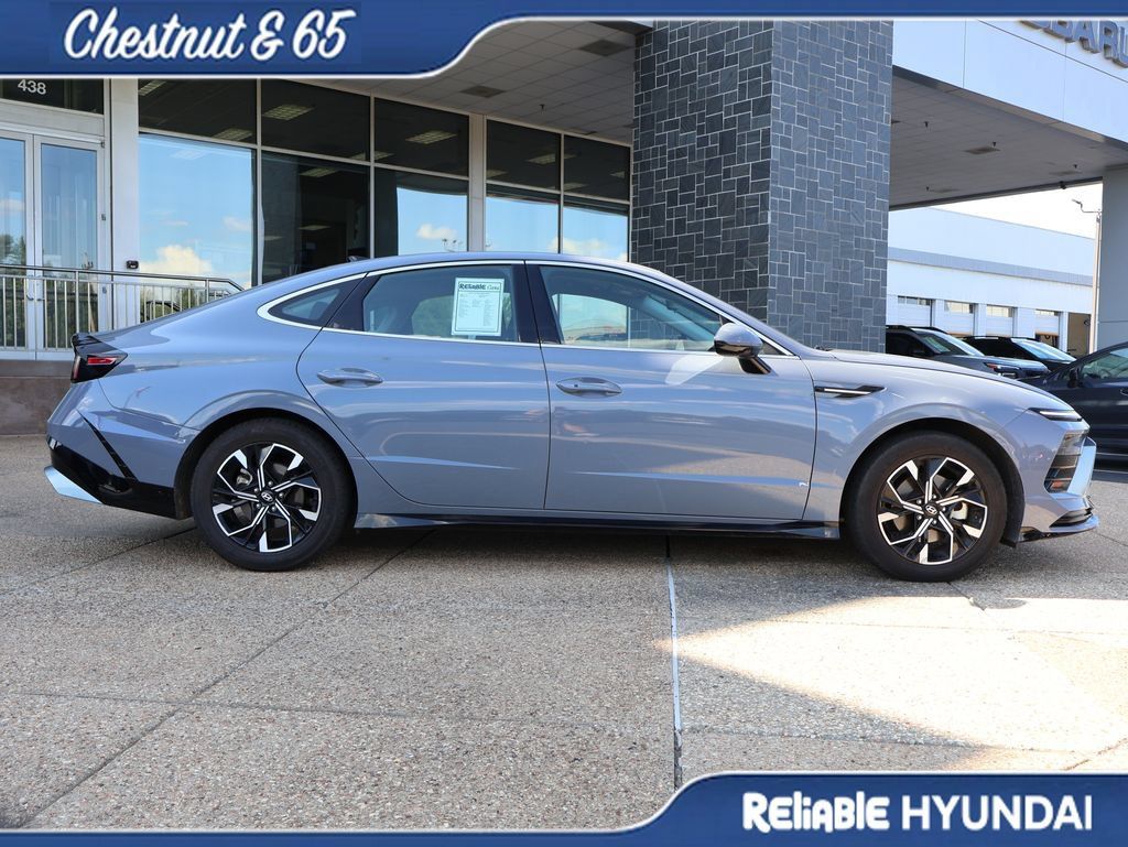 Certified 2025 Hyundai Sonata SEL FWD image 7