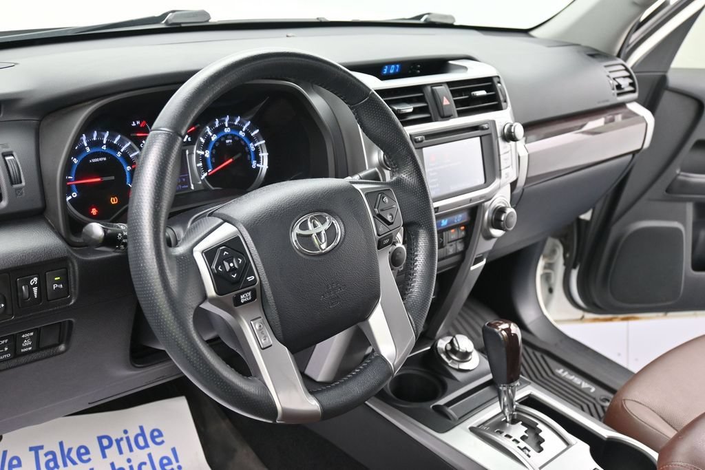 Used 2015 Toyota 4Runner Limited AWD/4WD image 15