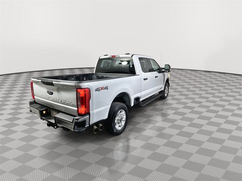 Used 2025 Ford F250 XLT image 8