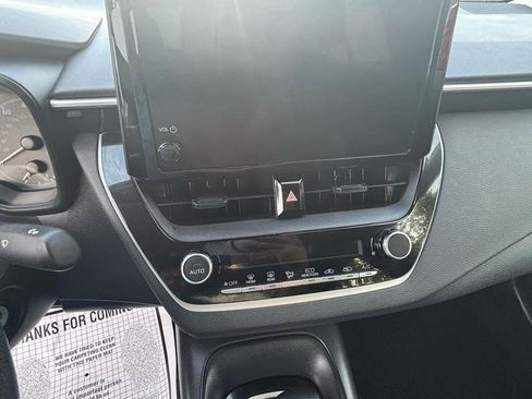 Used 2023 Toyota Corolla LE FWD image 10