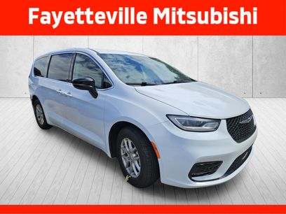Used 2024 Chrysler Pacifica Touring-L