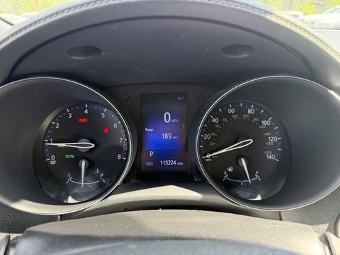 Used 2018 Toyota C-HR XLE FWD image 10