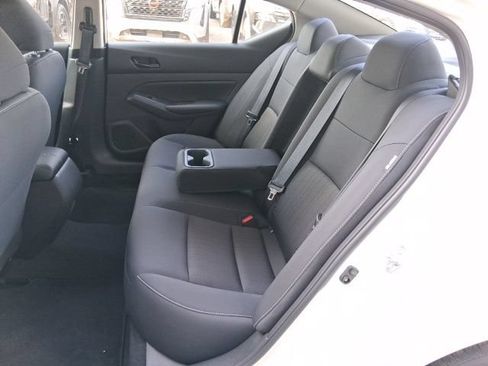Certified 2025 Nissan Altima 2.5 S FWD image 18