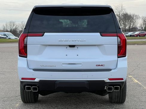 New 2026 GMC Yukon XL Denali w/ Denali Reserve Package image 46