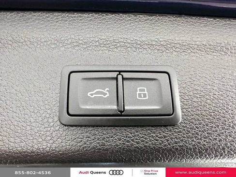 Certified 2025 Audi Q3 2.0T Premium Plus w/ Premium Plus Package AWD/4WD image 11