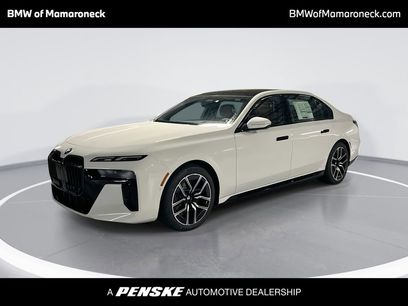 New 2026 BMW 740i xDrive w/ Premium Package