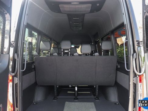 Used 2023 Mercedes-Benz Sprinter 2500 image 8