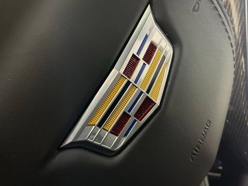 Certified 2025 Cadillac XT6 Premium Luxury w/ Platinum Package AWD/4WD image 39