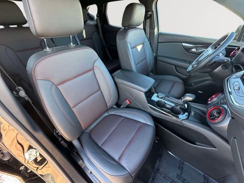 Certified 2025 Chevrolet Blazer RS w/ Driver Confidence II Package image 28