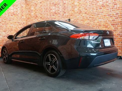 Used 2020 Toyota Corolla LE image 5