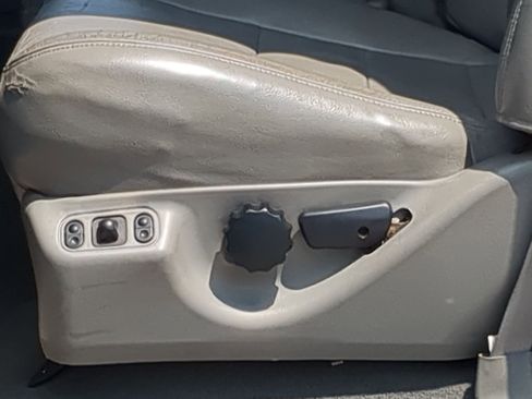 Used 2005 Ford F250 Lariat AWD/4WD image 12