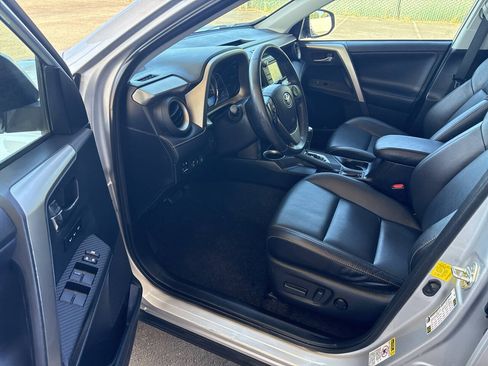 Used 2013 Toyota RAV4 Limited FWD image 12