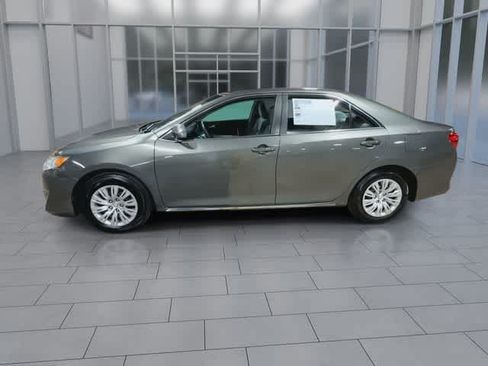 Used 2013 Toyota Camry LE FWD image 5