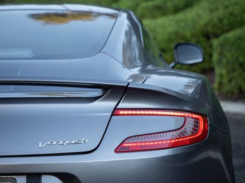 Used 2014 Aston Martin Vanquish Coupe image 43