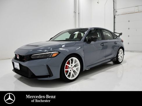 Used 2025 Honda Civic Type R image 1