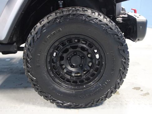 Used 2021 Jeep Gladiator Rubicon w/ LED Lighting Group AWD/4WD image 33