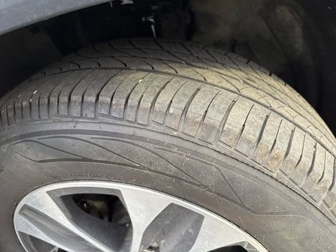 Used 2020 Toyota Highlander XLE image 52