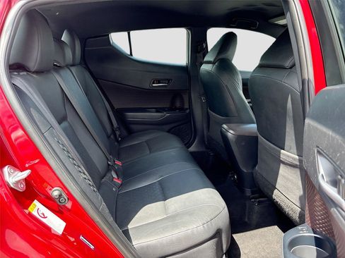 Used 2019 Toyota C-HR Limited FWD image 25