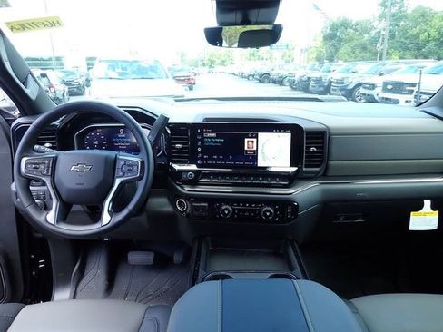 Used 2026 Chevrolet Silverado 2500 ZR2 AWD/4WD image 13