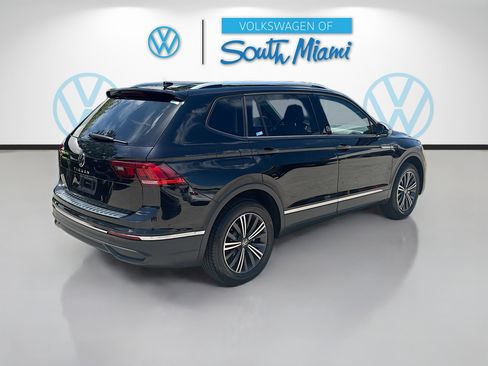 Used 2024 Volkswagen Tiguan Wolfsburg Edition FWD image 7
