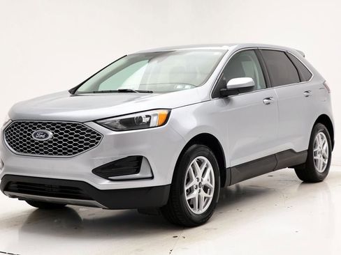 Used 2024 Ford Edge SEL image 2